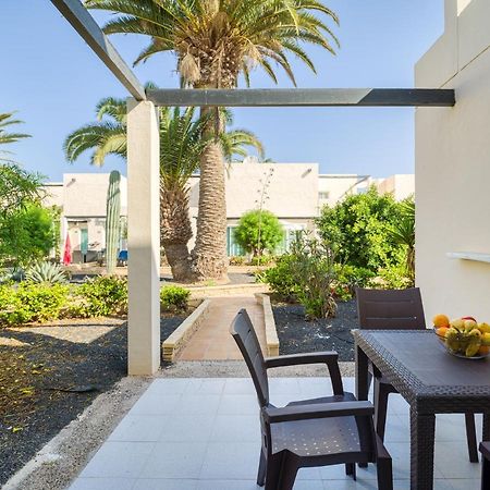 Homeforguest Moderno Apartamento Con Piscina En Corralejo Luaran gambar