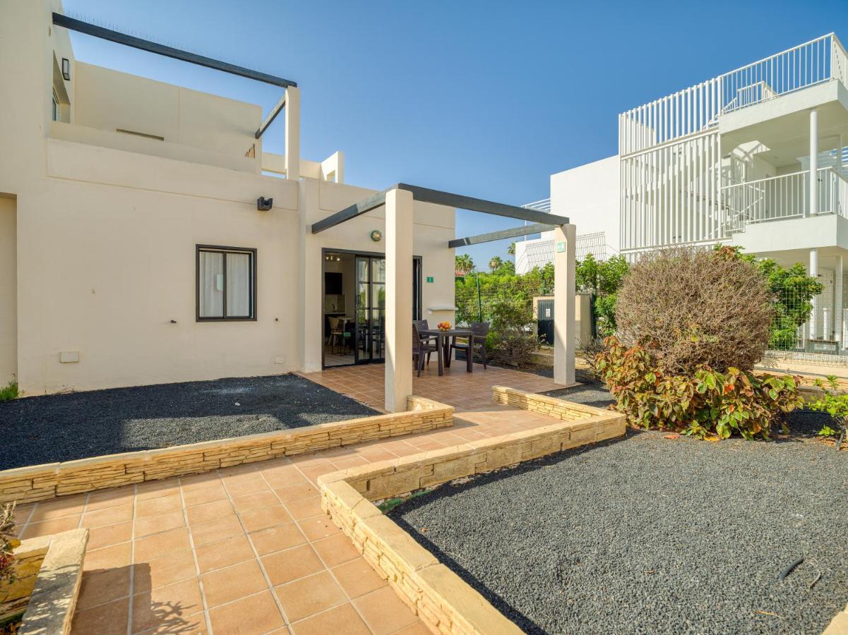 Homeforguest Moderno Apartamento Con Piscina En Corralejo Luaran gambar