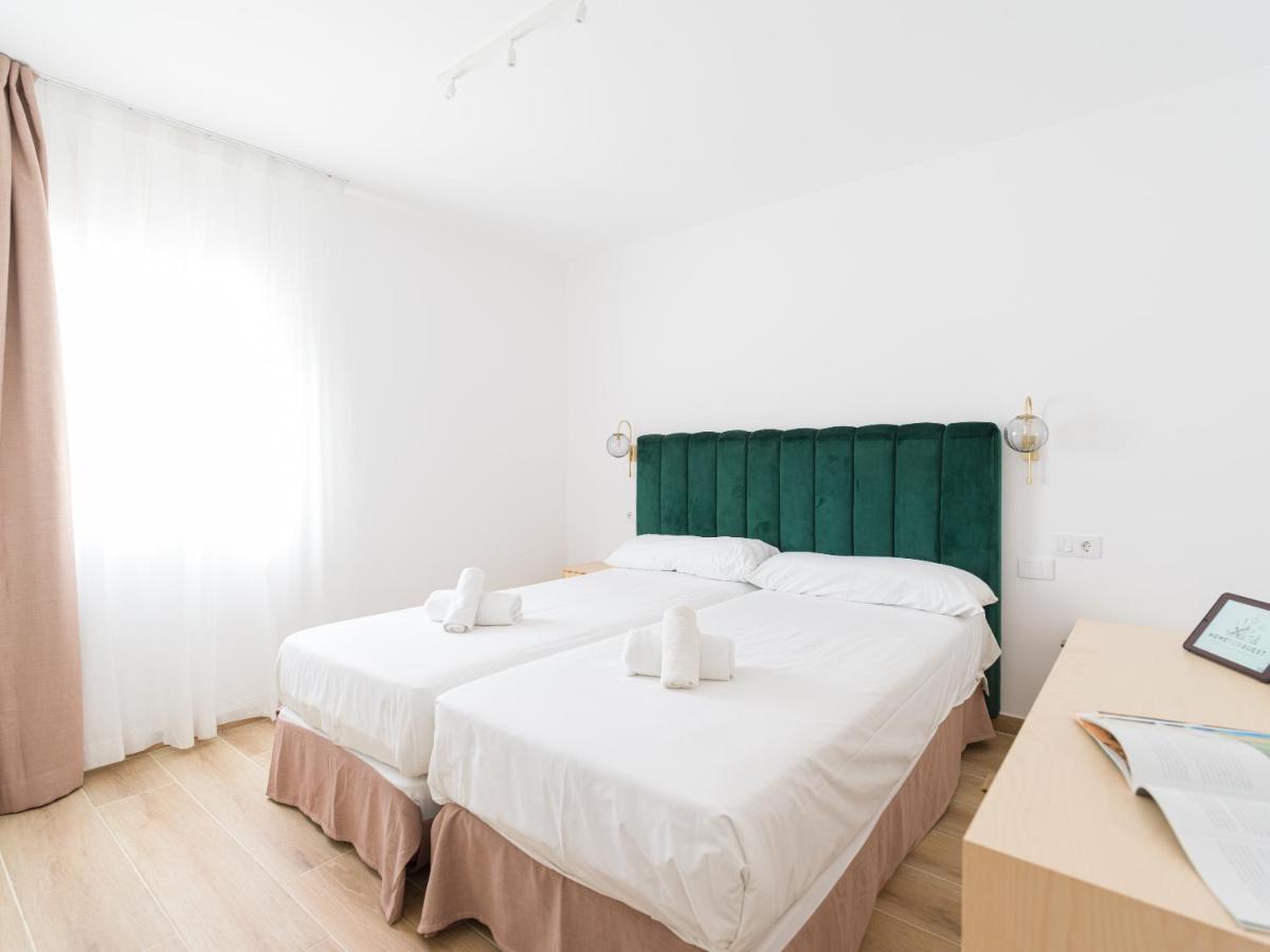 Homeforguest Moderno Apartamento Con Piscina En Corralejo Luaran gambar