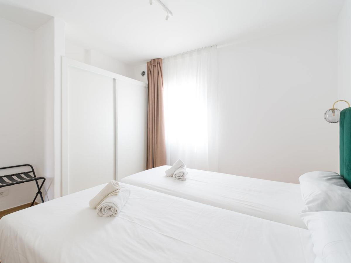 Homeforguest Moderno Apartamento Con Piscina En Corralejo Luaran gambar