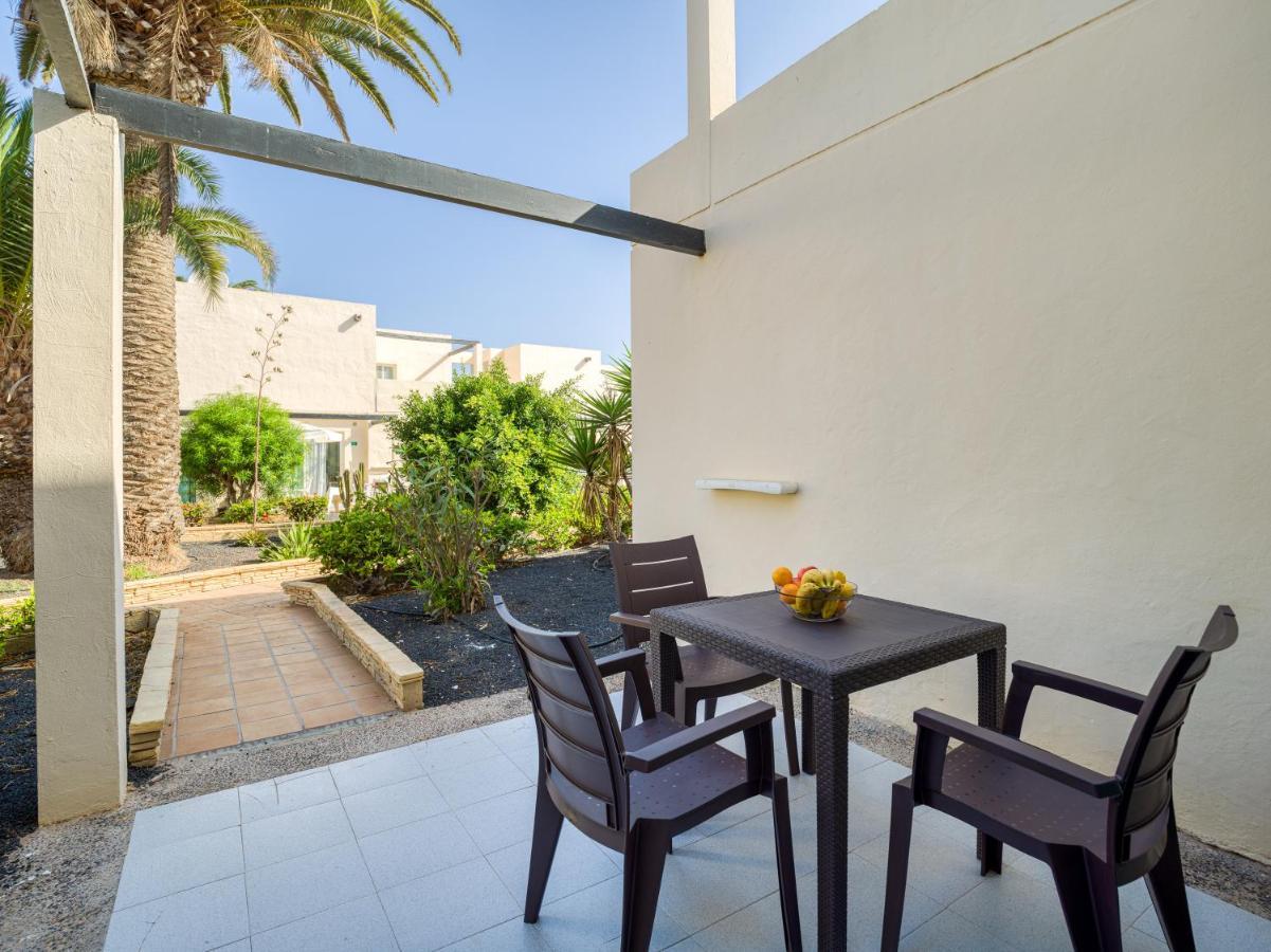 Homeforguest Moderno Apartamento Con Piscina En Corralejo Luaran gambar